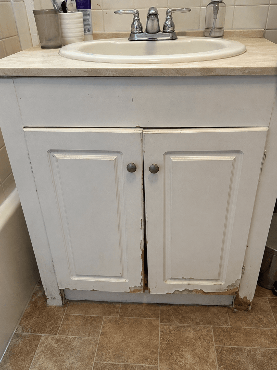 Banyo Dolabı Tamiri - öncesi